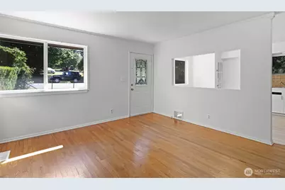 1521 Lake Avenue S, Renton, WA 98055 - Photo 3