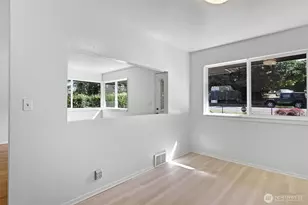 1521 Lake Ave S, Renton, WA 98055 - Photo 7