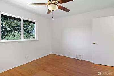 1521 Lake Avenue S, Renton, WA 98055 - Photo 15