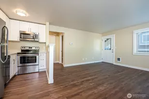 6515 5th Ave NE, Seattle, WA 98115 - Photo 5