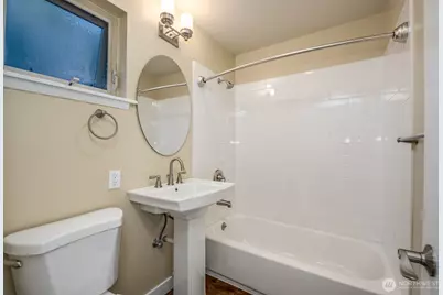 6515 5th Avenue NE, Seattle, WA 98115 - Photo 9