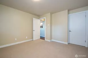 6515 5th Ave NE, Seattle, WA 98115 - Photo 7