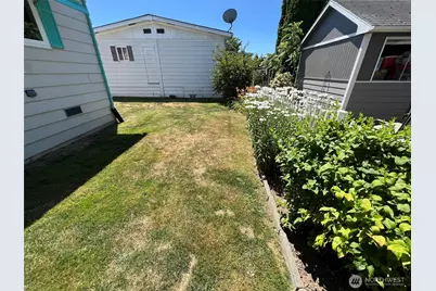 7508 47th Avenue NE #6, Marysville, WA 98270 - Photo 25