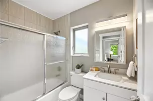 8221 S 121st St, Seattle, WA 98178 - Photo 33