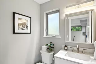8221 S 121st St, Seattle, WA 98178 - Photo 13