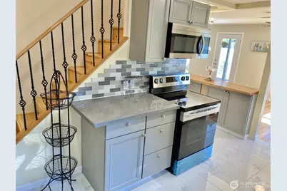 1304 Madrona Beach Road NW, Olympia, WA 98502 - Photo 9