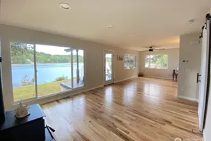 1304 Madrona Beach Rd NW, Olympia, WA 98502 - Photo 17