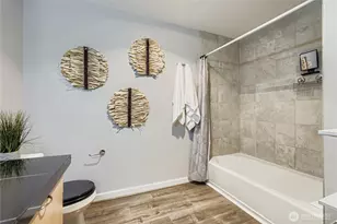 103 Bellevue Ave E, Seattle, WA 98102 - Photo 11