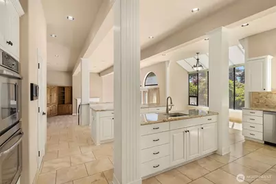 15805 SE 16th Street, Bellevue, WA 98008 - Photo 23