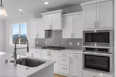 20334 146th Street Ct E #703, Bonney Lake, WA 98391 - Photo 11