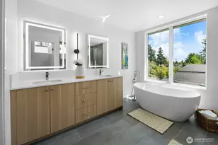 8833 Wallingford Ave N, Seattle, WA 98103 - Photo 5