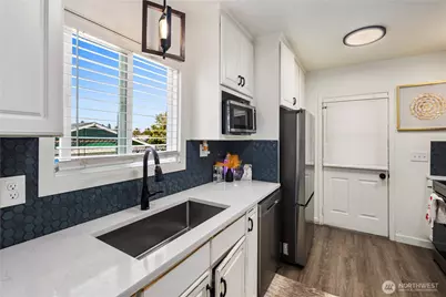 3633 E J Street, Tacoma, WA 98404 - Photo 3