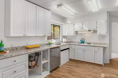 10019 215th Place SE, Snohomish, WA 98296 - Photo 7