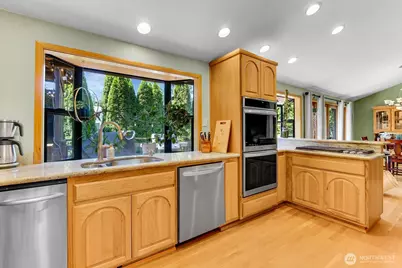 8 143rd Street SW, Lynnwood, WA 98087 - Photo 5