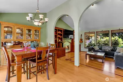 8 143rd Street SW, Lynnwood, WA 98087 - Photo 3