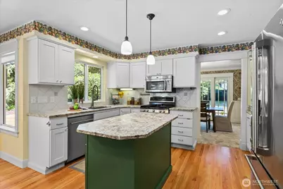 16218 NE 195th Street, Woodinville, WA 98072 - Photo 13