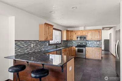 226 SW Lewis St, Chehalis, WA 98532 - Photo 13