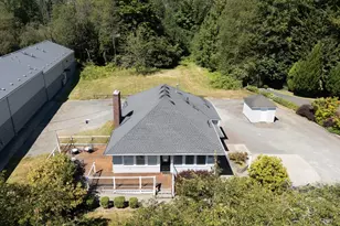 10516 E Riverside Dr, Bothell, WA 98011 - Photo 27