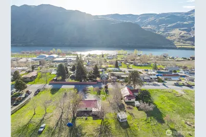 750 4th Street, Chelan, WA 98817 - Photo 33