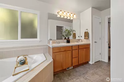 15115 275th Court NE, Duvall, WA 98019 - Photo 17