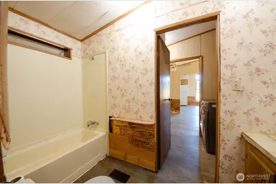 9015 183rd Avenue SW, Rochester, WA 98579 - Photo 13