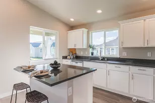 123 E 9th Ave, Moses Lake, WA 98837 - Photo 13