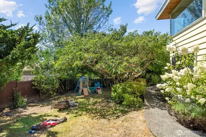 2005 SW 117th Place, Burien, WA 98146 - Photo 33