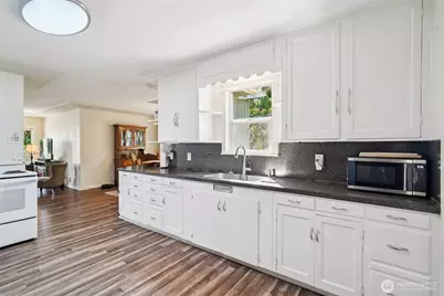 5701 15th Street E, Fife, WA 98424 - Photo 9