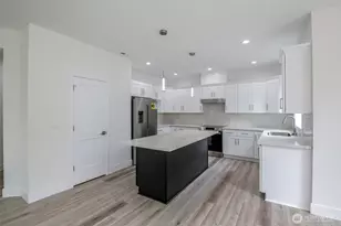 13023 51st Ave E, Tacoma, WA 98446 - Photo 9