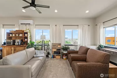 38220 Fitness Lane E, Davenport, WA 99122 - Photo 9