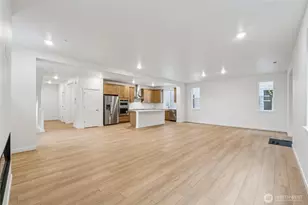 24237 13 Ave SE, Bothell, WA 98021 - Photo 5