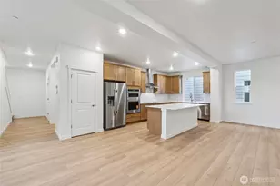24237 13 Ave SE, Bothell, WA 98021 - Photo 3