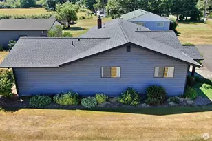 1655 Wheaton St, Raymond, WA 98577 - Photo 3