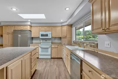 3409 99th Avenue E, Edgewood, WA 98371 - Photo 9