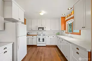 7321 71st Ave NE, Marysville, WA 98270 - Photo 9