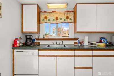 806 California Street, Raymond, WA 98577 - Photo 13