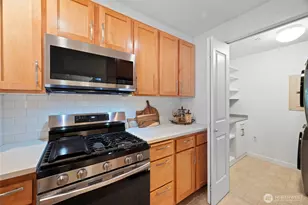 2607 Western Ave, Seattle, WA 98121 - Photo 15
