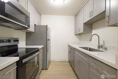 301 S 82nd Street, Tacoma, WA 98408 - Photo 7