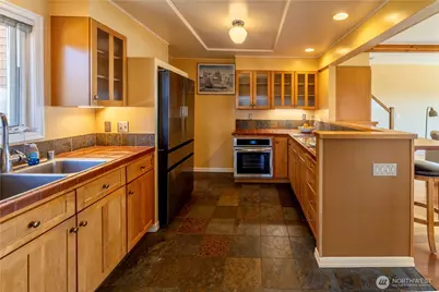 220 W 2nd Street, Port Angeles, WA 98362 - Photo 9