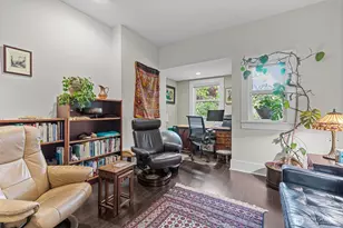 4510 Thackeray NE, Seattle, WA 98105 - Photo 3