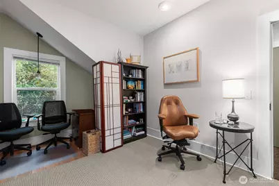 4510 Thackeray NE, Seattle, WA 98105 - Photo 11