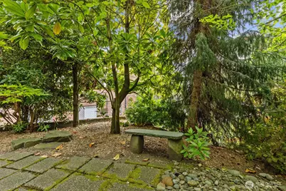 4510 Thackeray NE, Seattle, WA 98105 - Photo 37