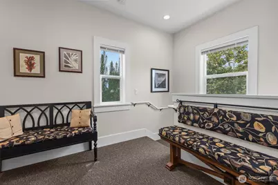 4510 Thackeray NE, Seattle, WA 98105 - Photo 29