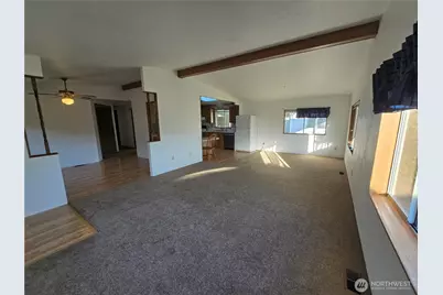 836 Harman Way S #33, Orting, WA 98360 - Photo 7