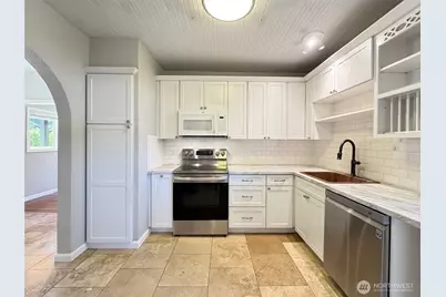 615 W 12th Street, Port Angeles, WA 98362 - Photo 9