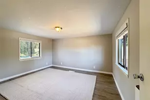 615 W 12th St, Port Angeles, WA 98362 - Photo 25