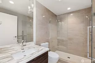 588 Bell St, Seattle, WA 98121 - Photo 17