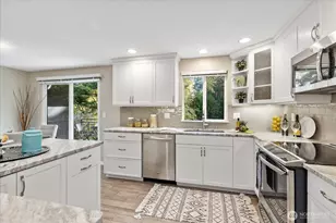 11019 NE 116th St, Kirkland, WA 98034 - Photo 11