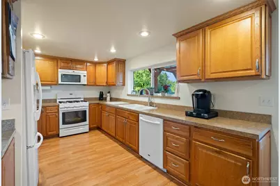 5026 Chico Way NW, Bremerton, WA 98312 - Photo 9