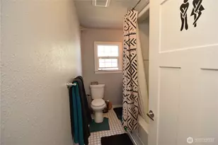 8519 Golden Given Dr E, Tacoma, WA 98445 - Photo 17